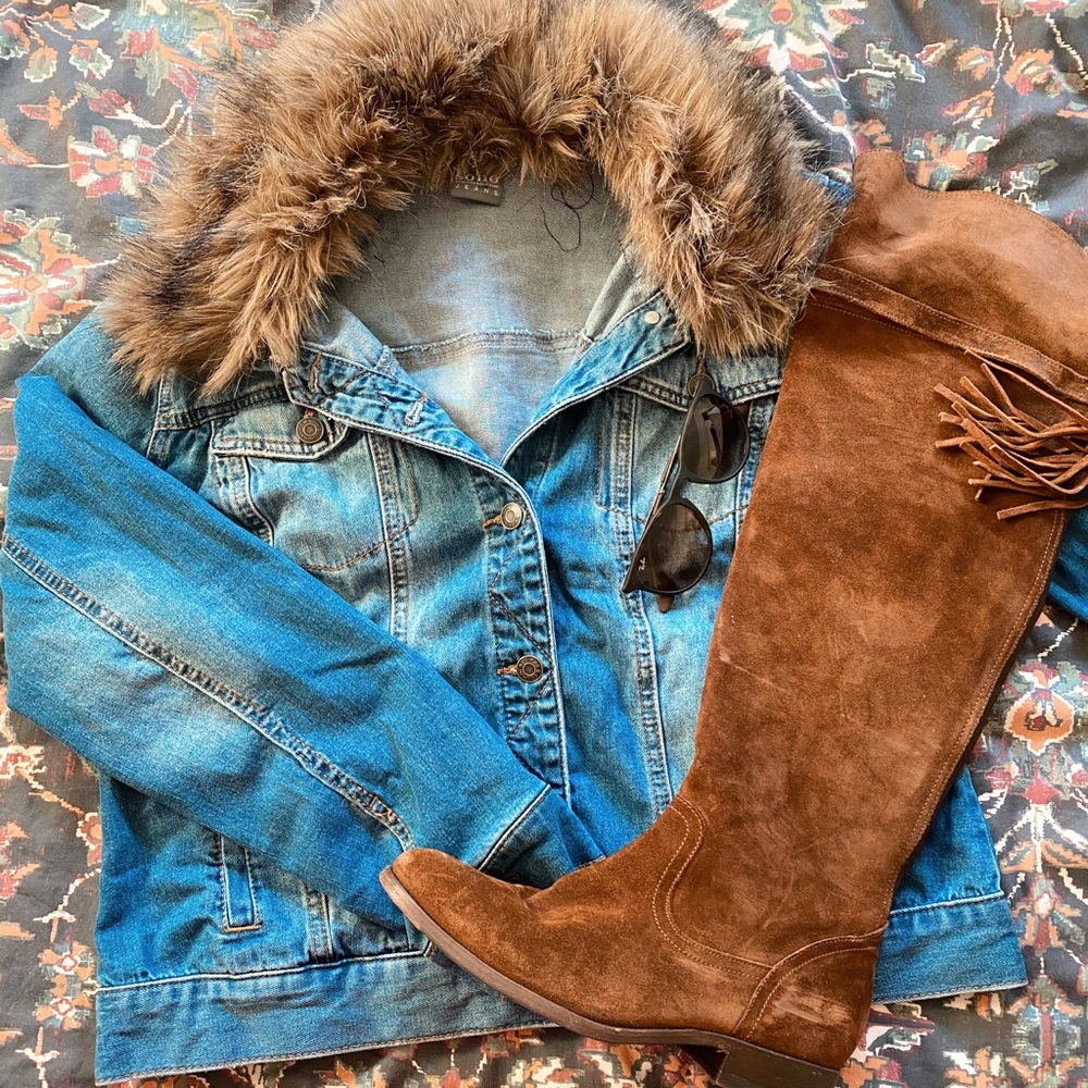 NY&C Jean Jacket w/ faux fur collar